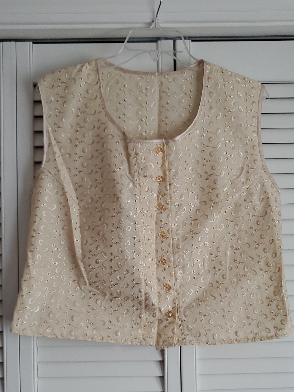 Cream Color Eyelet Cropped Top     Button-Front - Picture 3 of 7